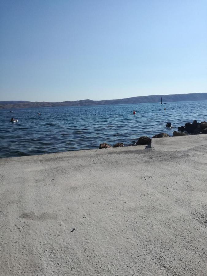 Apartmani Cesarica Karlobag Exteriör bild