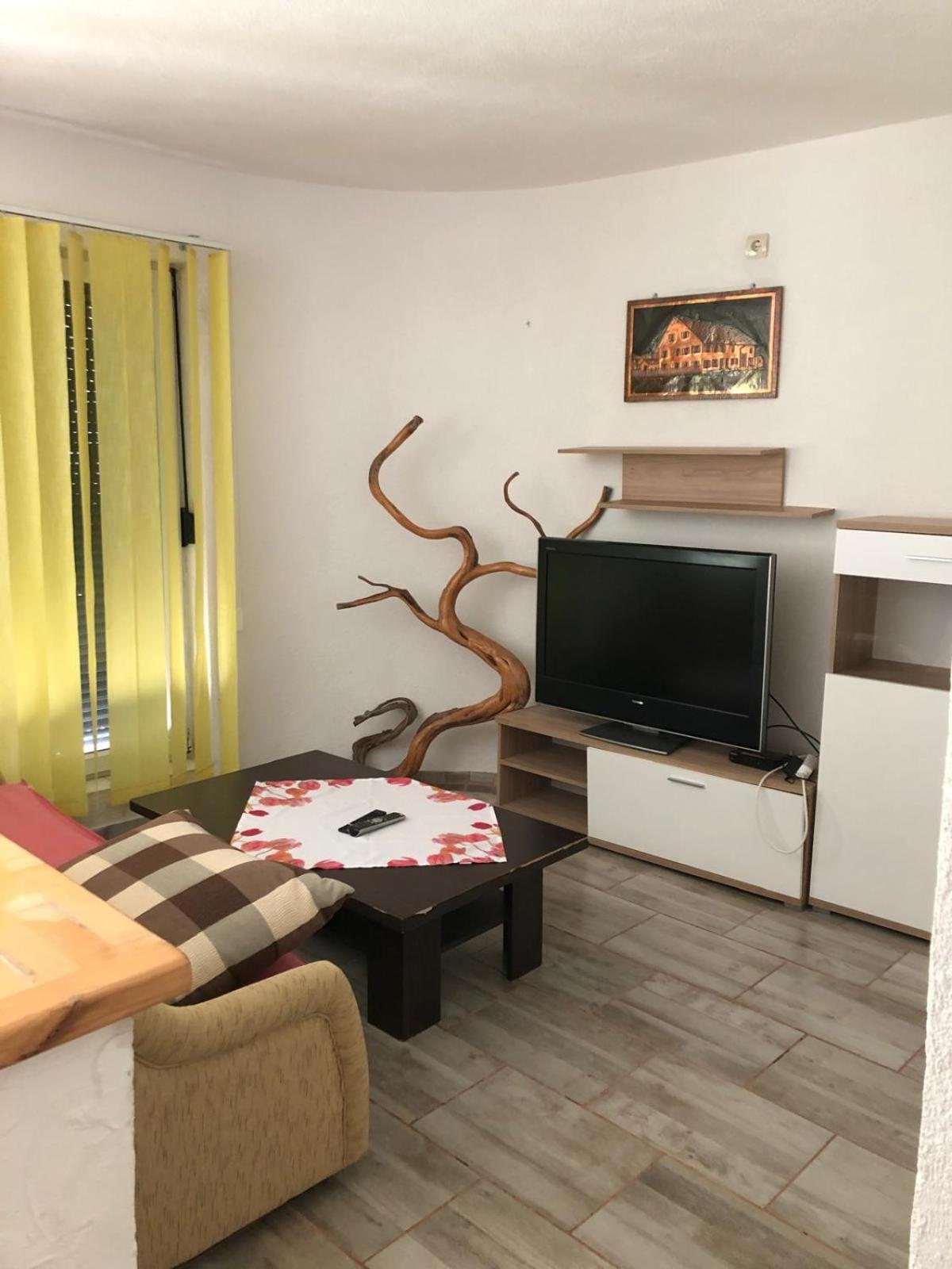 Apartmani Cesarica Karlobag Rum bild