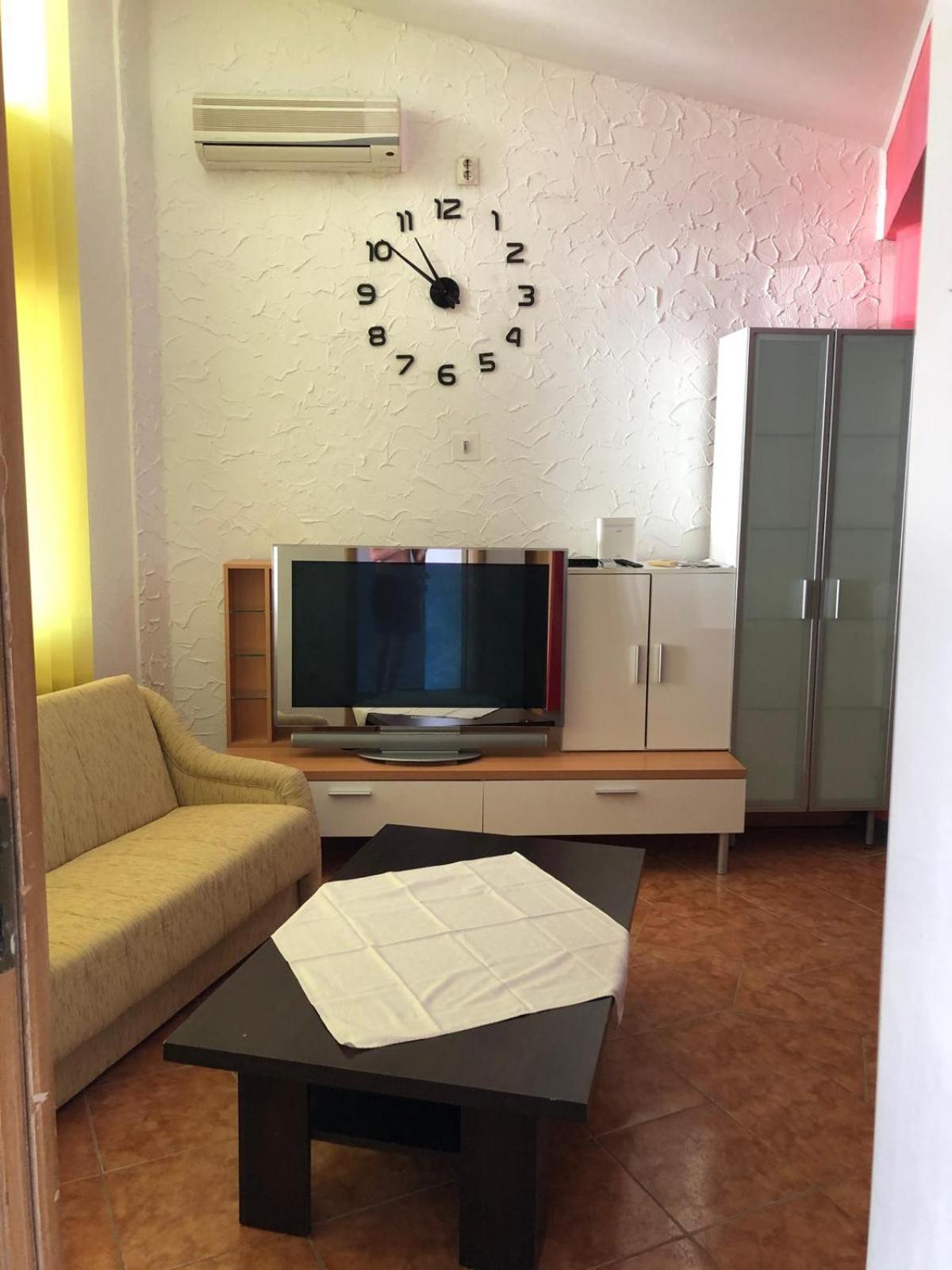 Apartmani Cesarica Karlobag Rum bild